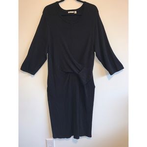 26W/28W Black Long-sleeved Fitted Dress